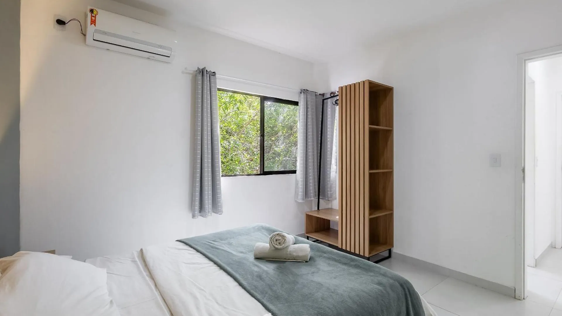 Apartamento espaçoso próximo da praia PSD201 Florianópolis Brasil