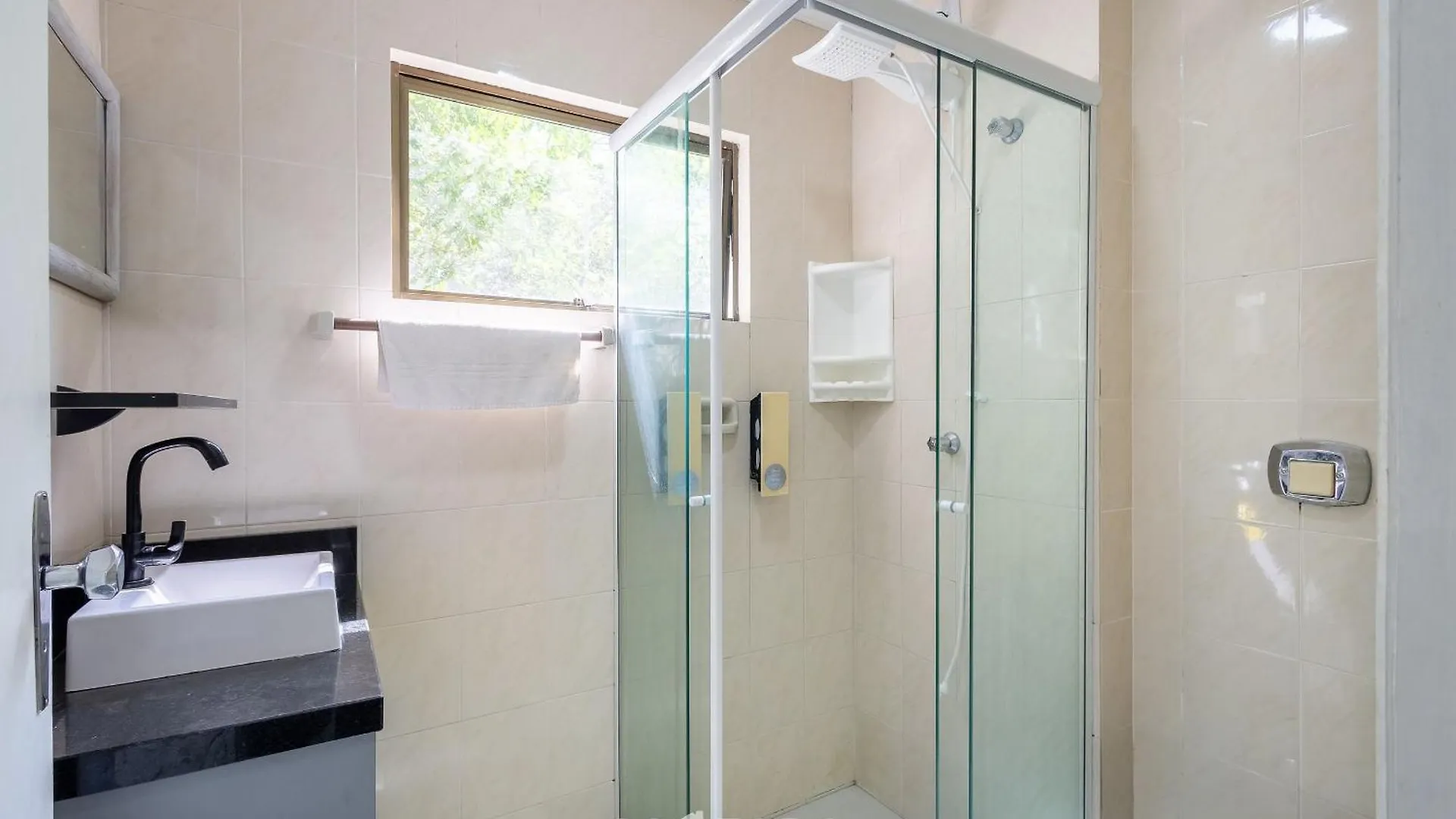 Apartamento espaçoso próximo da praia PSD201 Florianópolis
